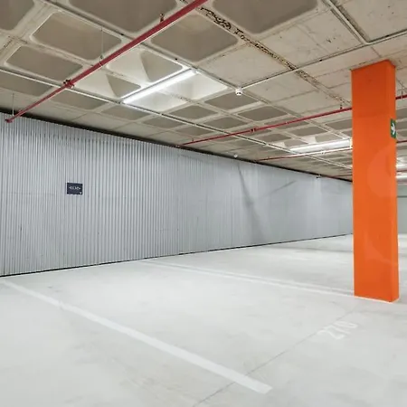 Apartment Urban Sky With Parking & Gym By Rems